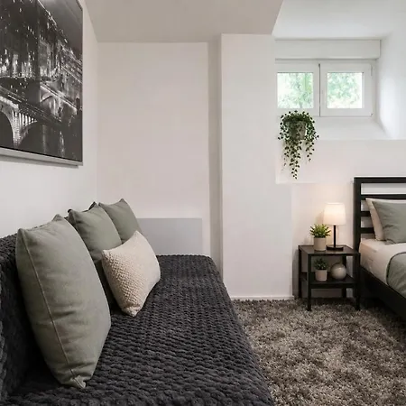 Deluxe Studio, Naturellement Frais, Parking Prive Gratuit, Centre *