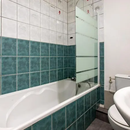 Deluxe Studio, Naturellement Frais, Parking Prive Gratuit, Centre